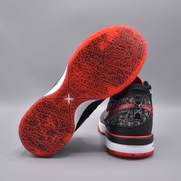 Кроссовки Nike ZOOM Lebron NXXT Gen DR8784-001 фото
