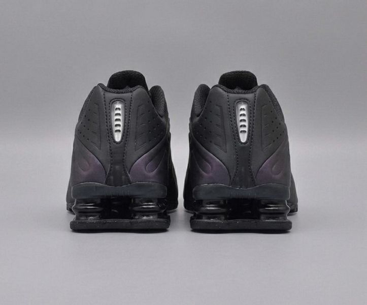 Кросівки Nike Shox R4 HQ1988-500 фото
