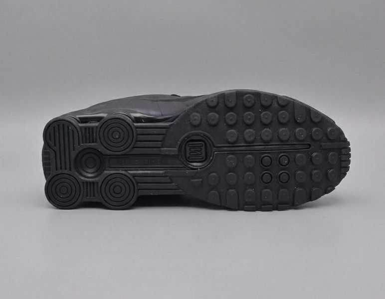 Кросівки Nike Shox R4 HQ1988-500 фото