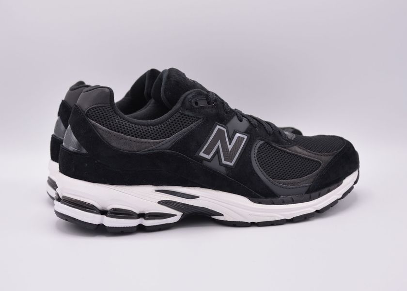 Кросівки New Balance 2002R M2002RBK фото