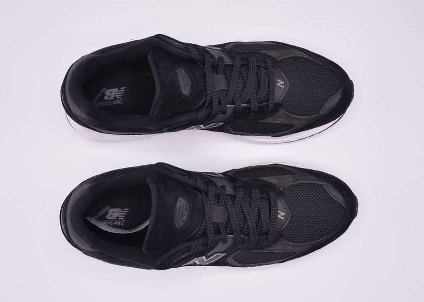 Кросівки New Balance 2002R M2002RBK фото