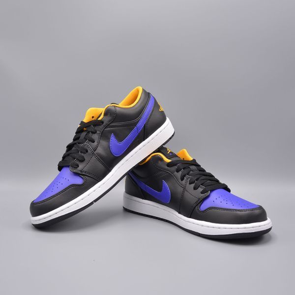 Кросівки Air Jordan 1 Low 553558-075 фото