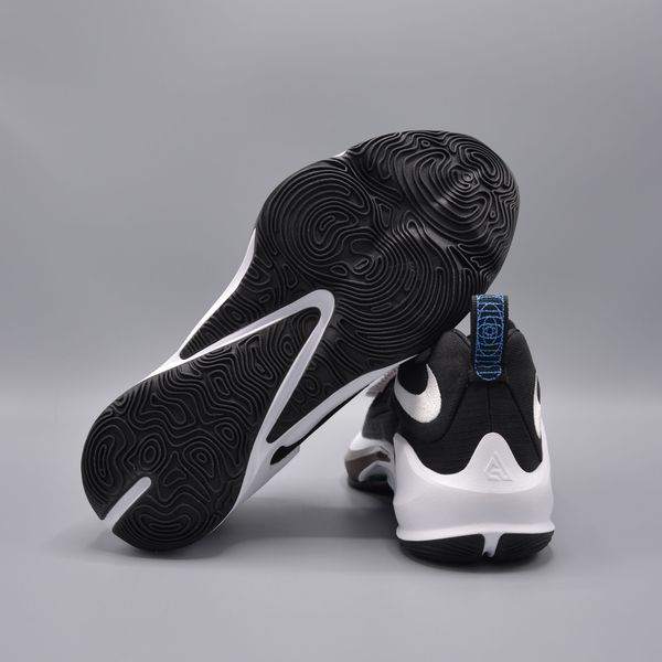 Кросівки Nike Zoom Freak 3 DA0694-001 фото