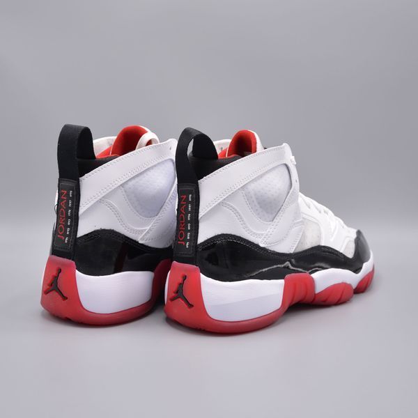 Кроссовки Air Jordan JUMPMAN TWO TREY DO1925-106 фото